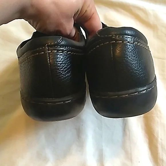 Women's Black Clarks Shoes - Picture 4 of 8